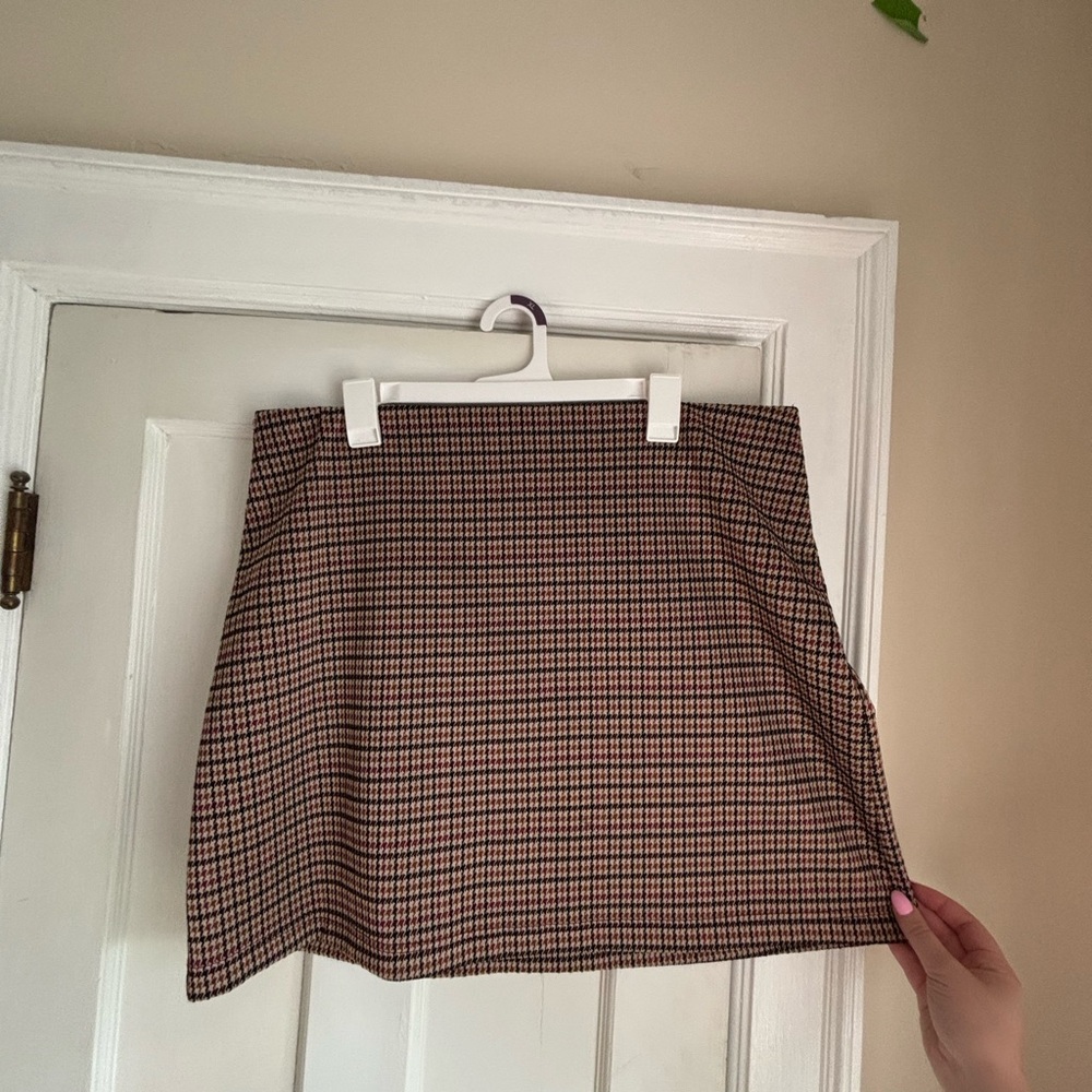 Houndstooth mini skirt